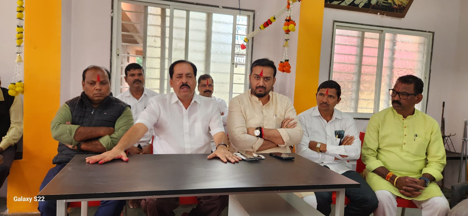 धरणग्रस्तांचे प्रश्न मार्गी लावण्यासाठीच आंदोलनाचे हत्यार – वसंतराव मानकुमरे : शासन व प्रशासनाने जागेवर येऊन आश्वासन दिल्या शिवाय माघार नाही. धरणग्रस्तांचा एल्गार