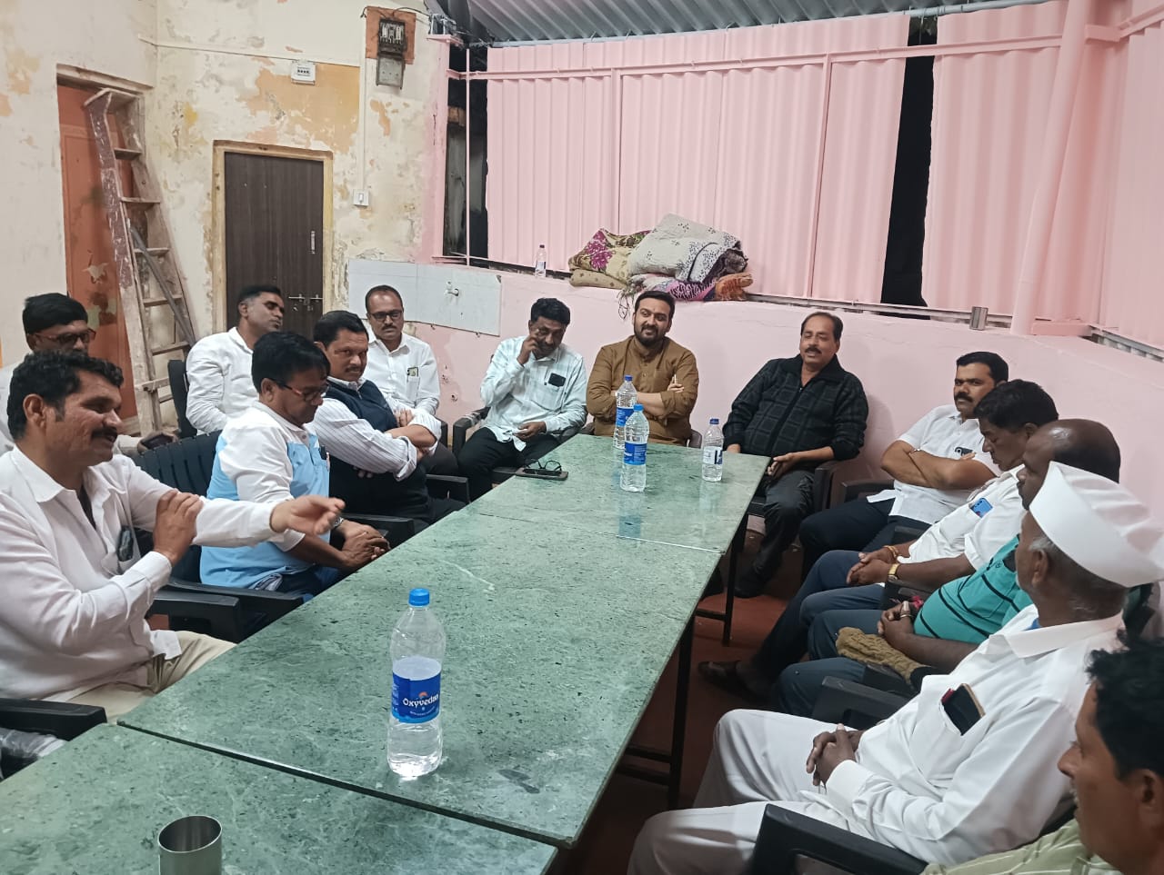 उमेदवारी मिळवण्यासाठी म्हसवे गण भाजपात जोरदार रस्सीखेच:उमेदवारीचा लिलाव की निष्ठेला न्याय मिळणार